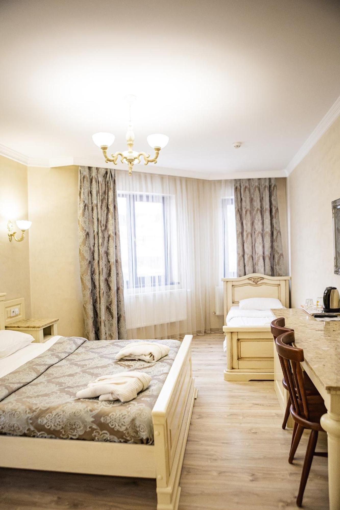 Mardan Palace SPA Resort Bukovel Bagian luar foto